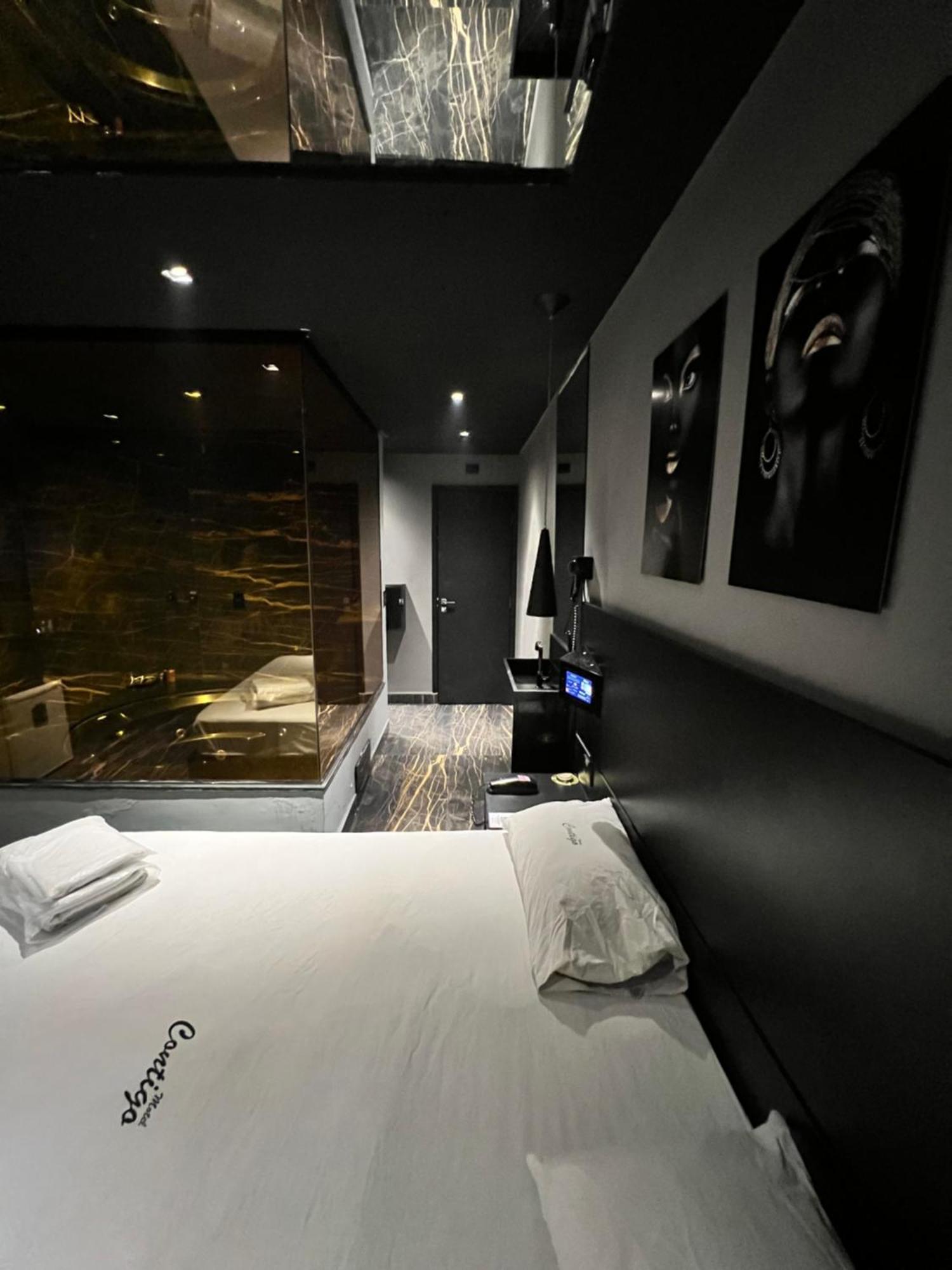 Motel Contigo 과룰류스 외부 사진