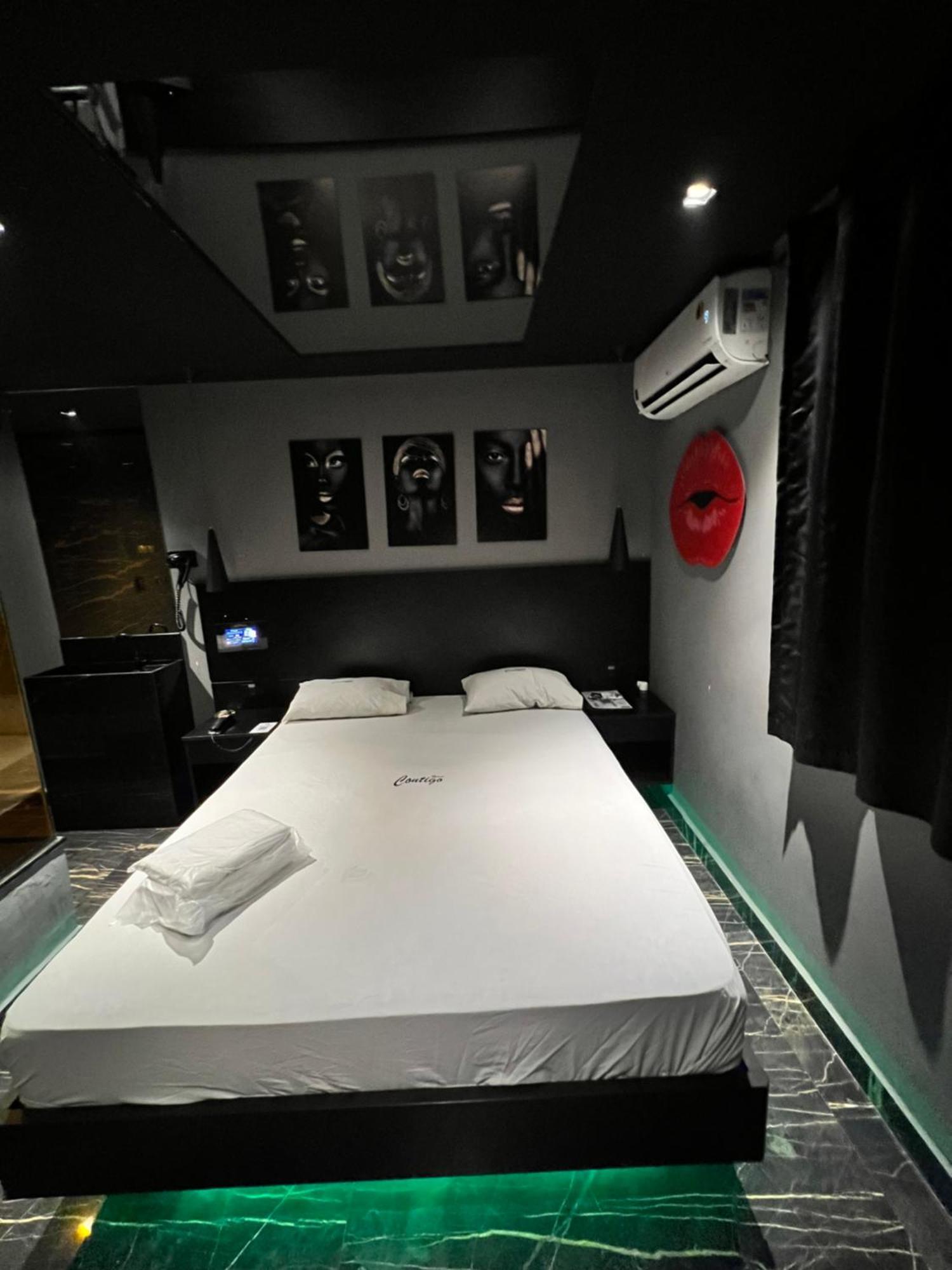 Motel Contigo 과룰류스 외부 사진