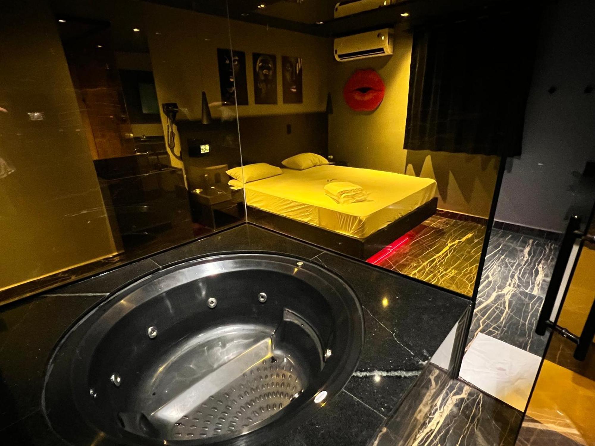 Motel Contigo 과룰류스 외부 사진